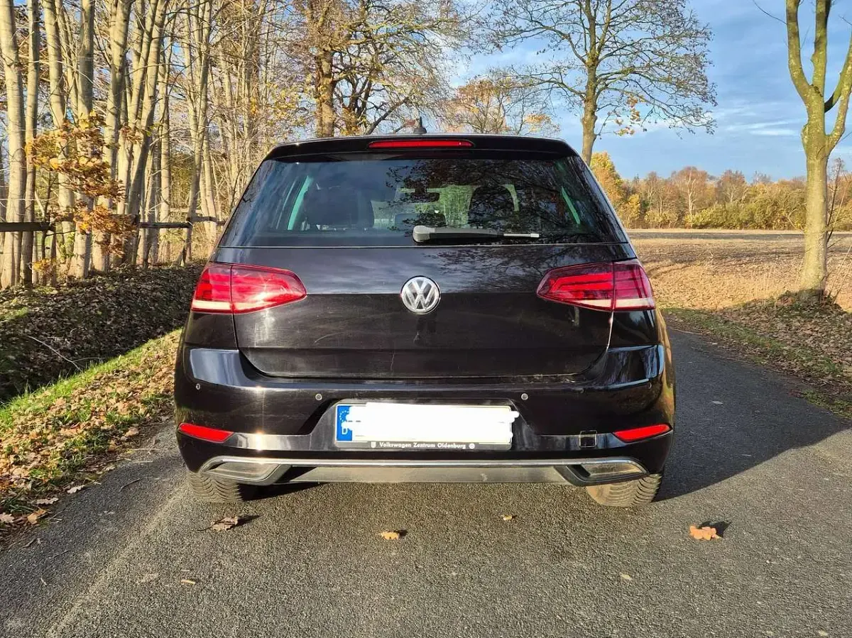 Gebraucht VW Golf VII Comfortline 150 PS (110 kW) 2017 Schwarz Limousine