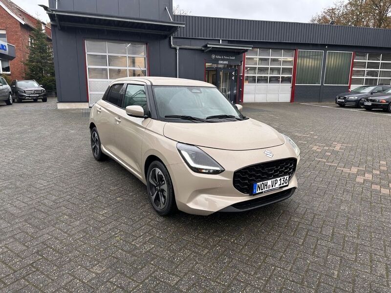 Gebraucht Suzuki Swift Comfort+ 83 PS (61 kW) 2024 Beige Kleinwagen