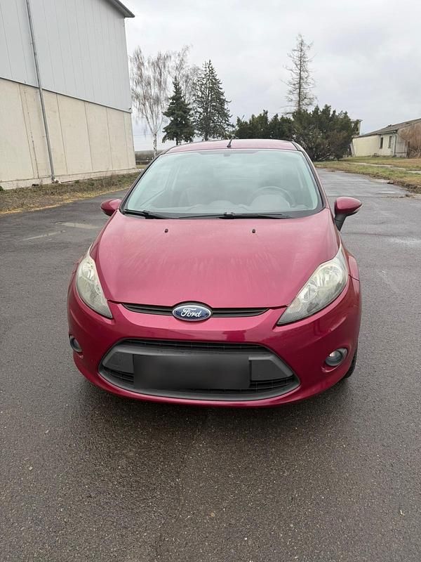 Gebraucht Ford Fiesta 82 PS (60 kW) 2009 Rot Kleinwagen