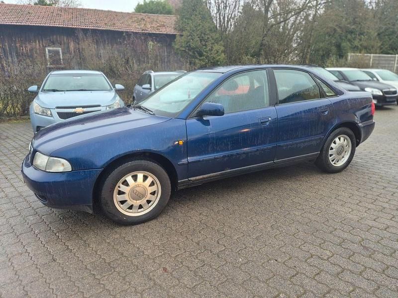 Second-hand Audi A4 125 CP (91 kW) 1998 Albastru Berlinǎ