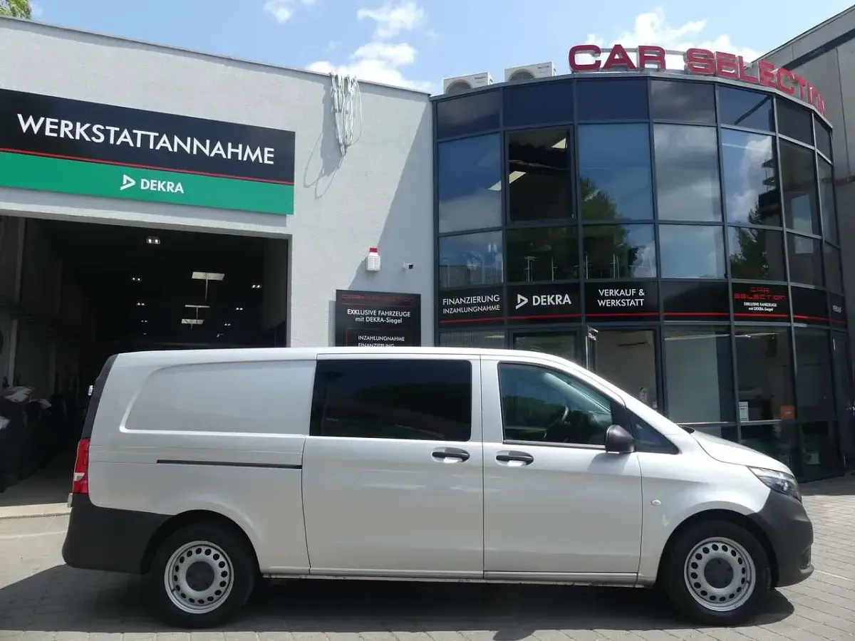 Gebraucht Mercedes Vito 136 PS (100 kW) 2023 Silber Van