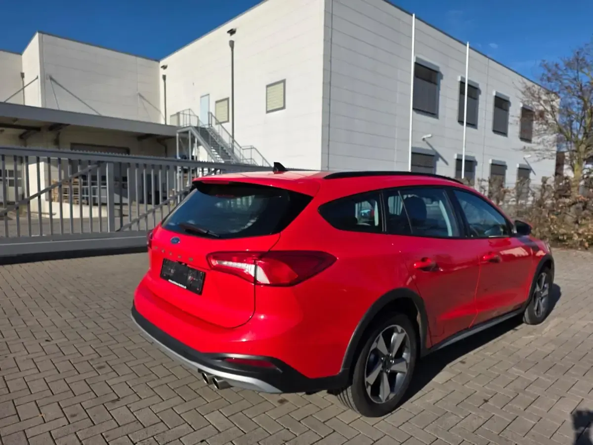 Gebraucht Ford Focus Active 150 PS (110 kW) 2020 Racerot Kombi
