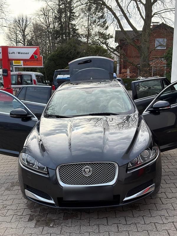 Gebraucht Jaguar XF 200 PS (147 kW) 2013 Schwarz Kombi