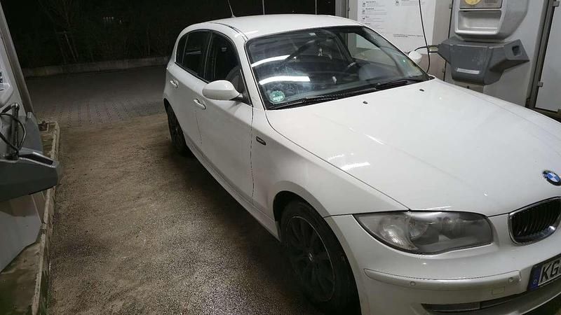 Gebraucht BMW 116 122 PS (89 kW) 2008 Weiß Kleinwagen