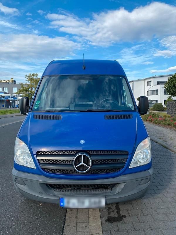Blau Gebraucht 2011 Mercedes Sprinter Van | 8.600 € (Guter Preis) - Bild 1/4