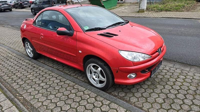 Rot Gebraucht 2004 Peugeot 206 CC Cabrio | 1.750 € (Fairer Preis) - Bild 1/4