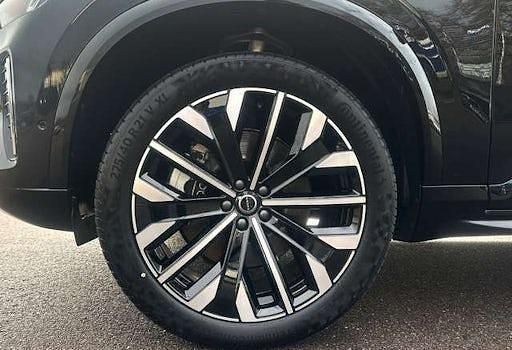 Second-hand Volvo XC90 Plus 455 CP (334 kW) 2025 Negru SUV