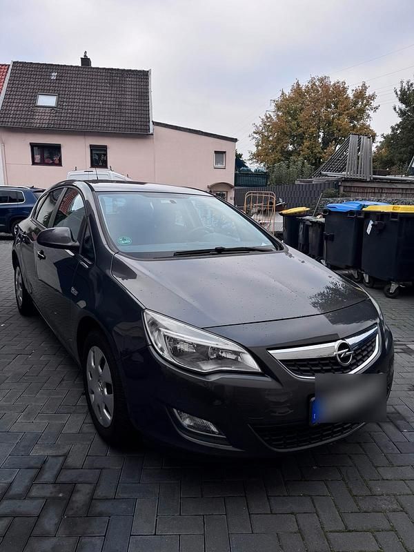 Grau Gebraucht 2010 Opel Astra Kleinwagen | 3.500 € (Superpreis) - Bild 1/4