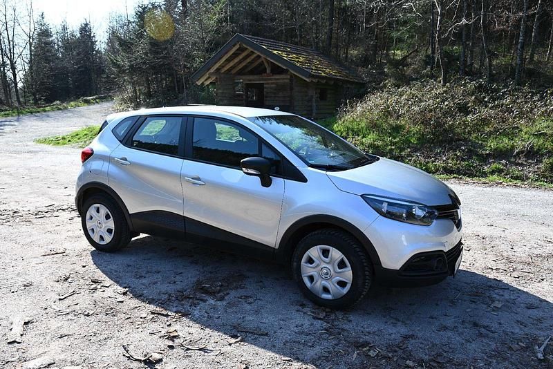 Gebraucht Renault Captur Life 90 PS (66 kW) 2017 Silber SUV