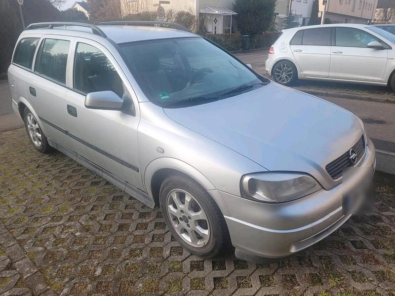 Gebraucht Opel Astra 101 PS (74 kW) 2002 Silber Kombi