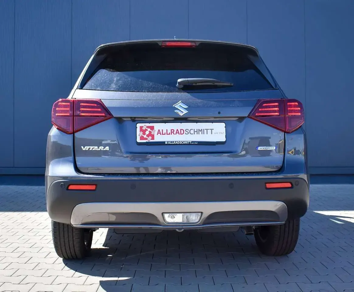 Neu Suzuki Vitara Comfort 109 PS (80 kW) 2026 Grau SUV