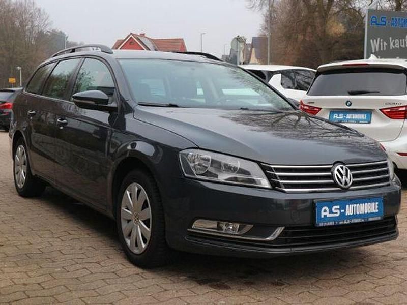 Gebraucht VW Passat 110 PS (80 kW) 2014 Andere Limousine