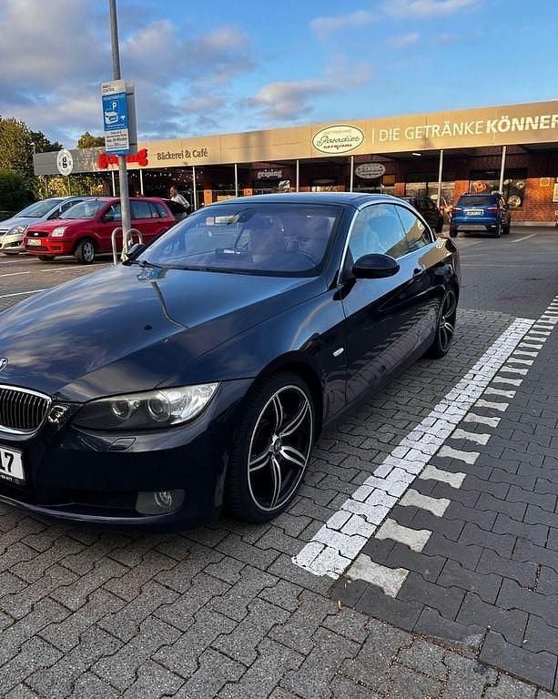 Gebraucht BMW 330 Cabriolet Performance 231 PS (169 kW) 2008 Blau Cabrio
