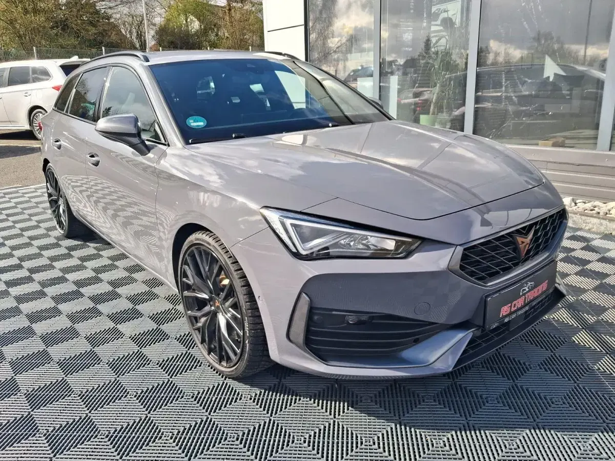 Używany Cupra Leon VZ 150 KM (110 kW) 2023 Szary Kombi