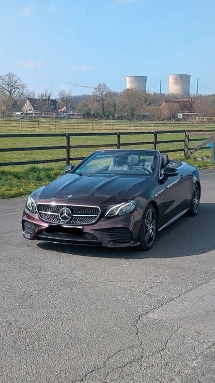 Gebraucht Mercedes E300 245 PS (180 kW) 2019 Rot Cabrio