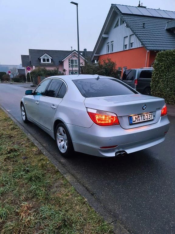 Gebraucht BMW 525 192 PS (141 kW) 2004 Silber Limousine