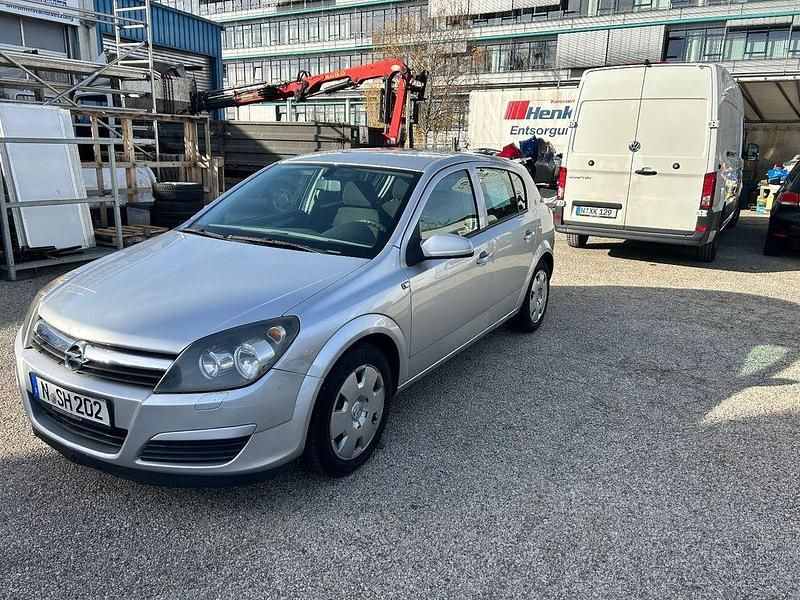 Silber Gebraucht 2005 Opel Astra Limousine | 1.650 € (Guter Preis) - Bild 1/4
