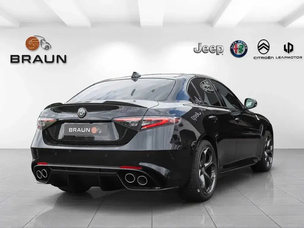 Neu Alfa Romeo Giulia Quadrifoglio 519 PS (381 kW) 2026 Nero vulcano Limousine