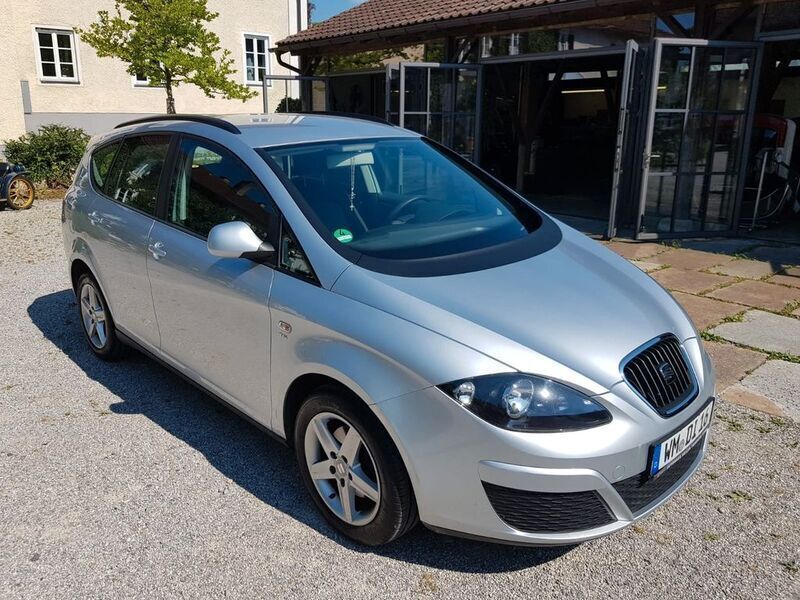 Silber Gebraucht 2009 Seat Altea XL Comfort Van / Kleinbus | 4.500 € (Fairer Preis) - Bild 1/2