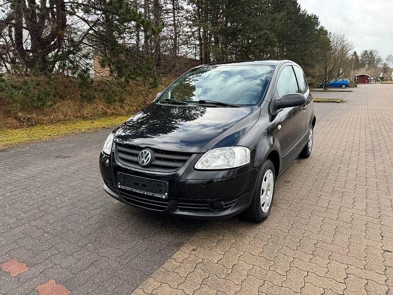 Gebraucht VW Fox Basis 54 PS (39 kW) 2006 Schwarz Kleinwagen
