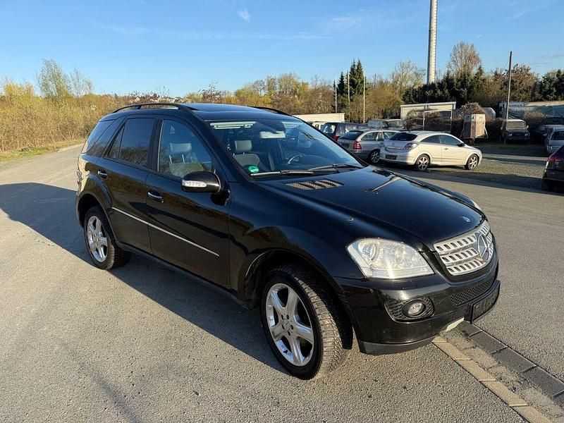 Gebraucht Mercedes ML320 224 PS (164 kW) 2006 Schwarz SUV