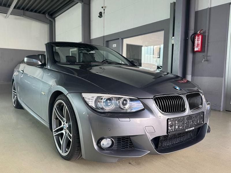 Spacegrau metallic Gebraucht 2011 BMW 335 Cabriolet M Sport Cabrio | 21.500 € (Fairer Preis) - Bild 1/4