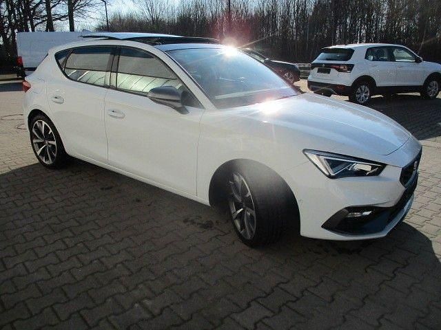 Gebraucht Seat Leon FR 150 PS (110 kW) 2024 Weiß Limousine