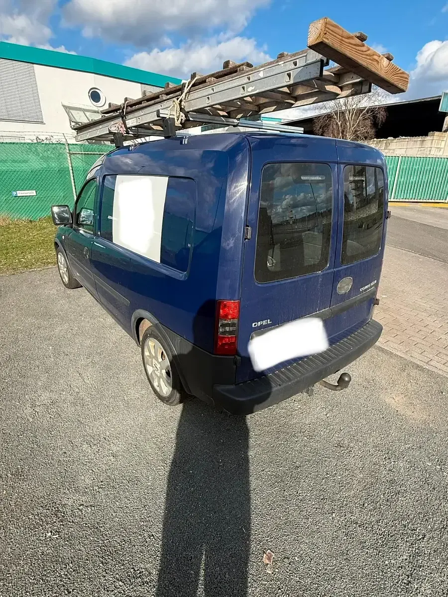 Gebraucht Opel Combo 75 PS (55 kW) 2012 Blau Van / Kleinbus