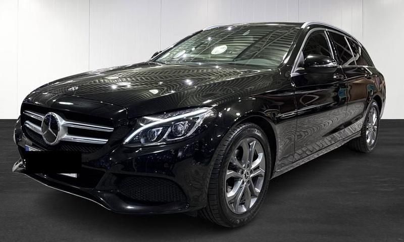 Schwarz Gebraucht 2018 Mercedes C180 Avantgarde Kombi | 19.800 € (Fairer Preis) - Bild 1/4