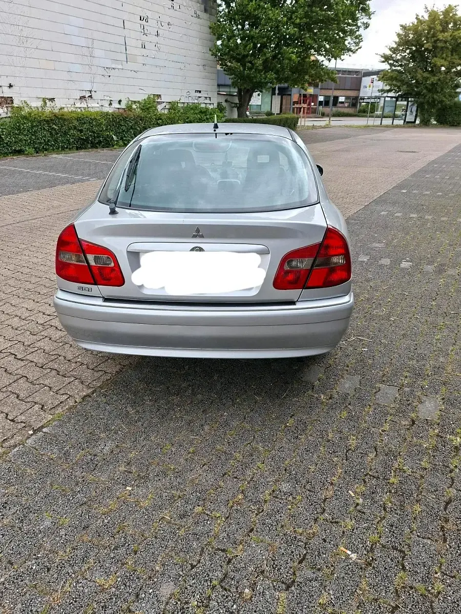 Gebraucht Mitsubishi Carisma 122 PS (89 kW) 2003 Grau Limousine
