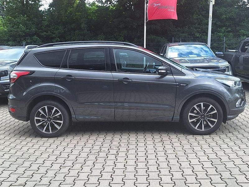 Gebraucht Ford Kuga ST-Line 179 PS (131 kW) 2019 Magnetic SUV