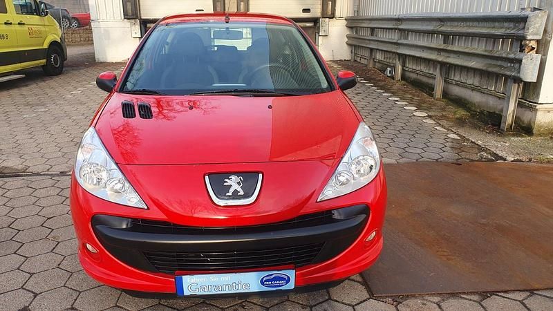 Gebraucht Peugeot 206 Basis 75 PS (55 kW) 2010 Rot Kleinwagen