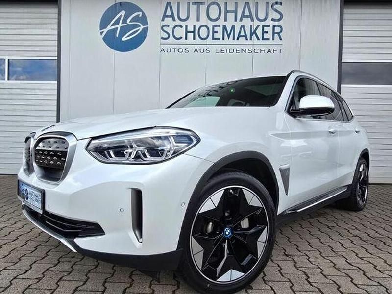 Weiß Gebraucht 2021 BMW iX3 Impressive SUV | 34.877 € (Fairer Preis) - Bild 1/4
