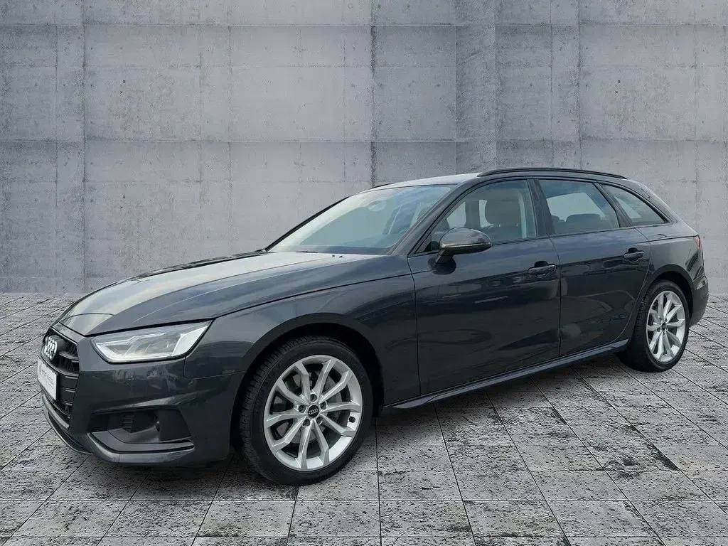 Używany Audi A4 Advanced 204 KM (150 kW) 2023 Szary Kombi