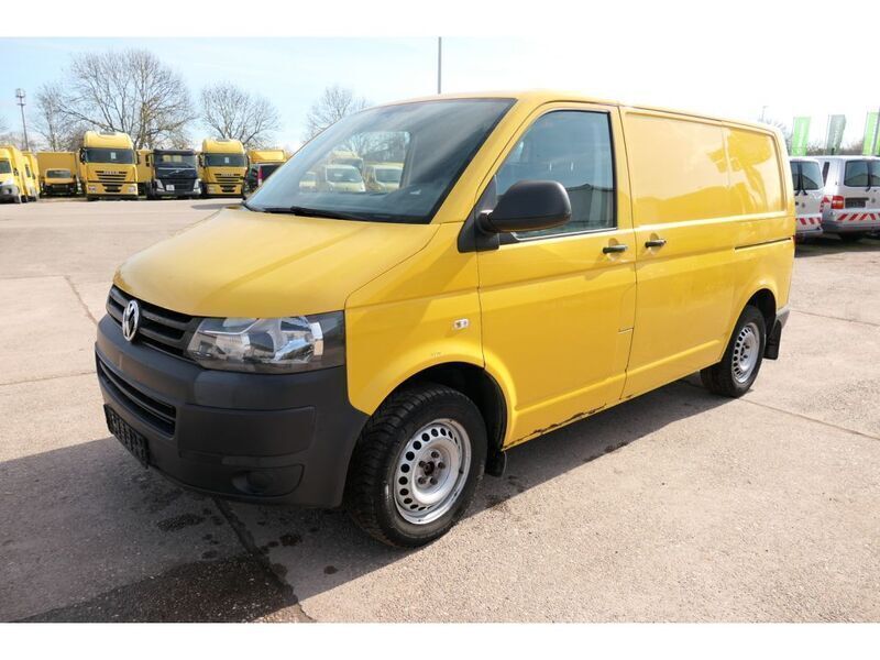 Gebraucht VW T5 84 PS (61 kW) 2013 Ginstergelb r1032 Van