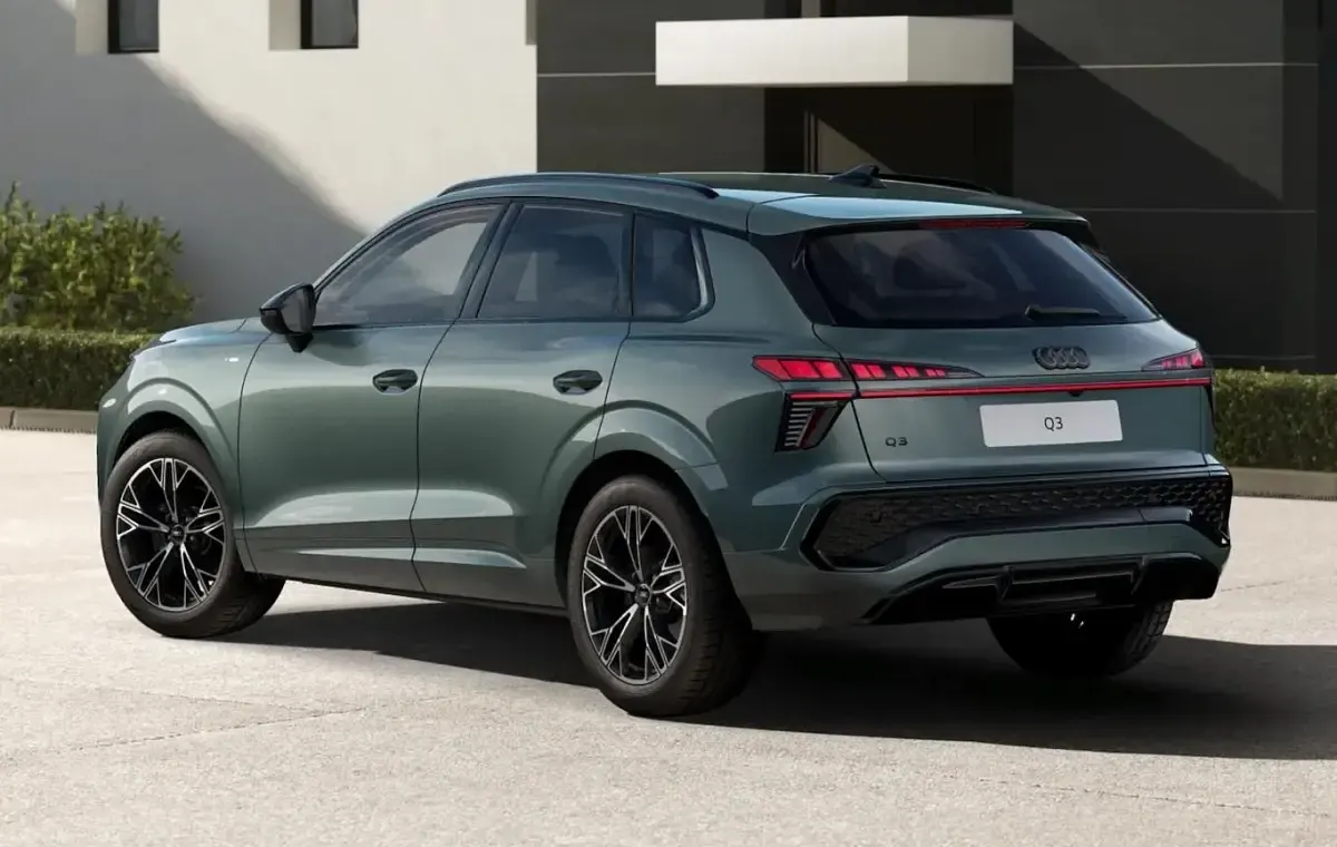 Neu Audi Q3 S-Line 150 PS (110 kW) 2026 Salbeigrün metallic SUV