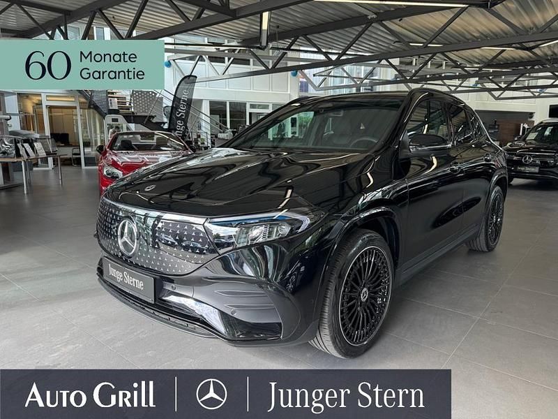Metalliclack kosmosschwarz Gebraucht 2024 Mercedes EQA300 AMG SUV | 37.370 € (Fairer Preis) - Bild 1/4