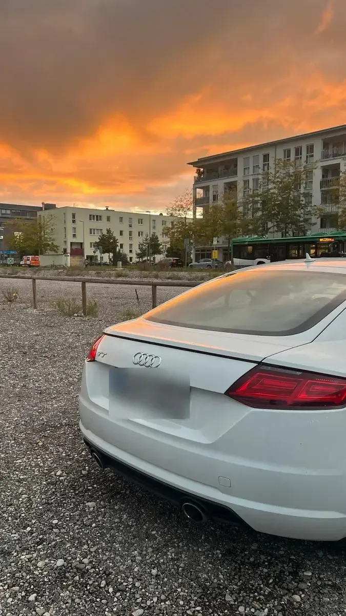 Gebraucht Audi TT Design 183 PS (134 kW) 2015 Weiß Coupé