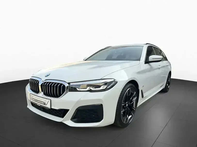Gebraucht BMW 520 M Sport 190 PS (139 kW) 2023 Weiß Limousine