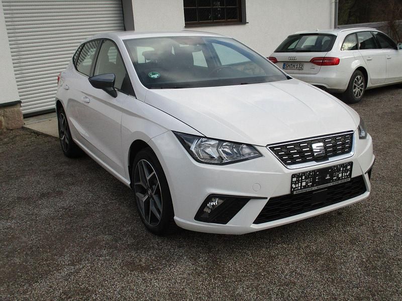 Weiß Gebraucht 2019 Seat Ibiza XCELLENCE Kleinwagen | 11.900 € (Fairer Preis) - Bild 1/4
