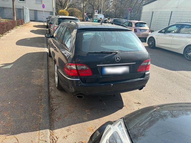 Gebraucht Mercedes E320 Elegance 224 PS (164 kW) 2007 Schwarz Kombi
