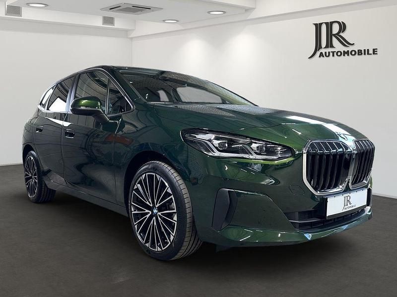 Gebraucht BMW 218 Active Tourer Performance 136 PS (100 kW) 2023 Grün Van / Kleinbus