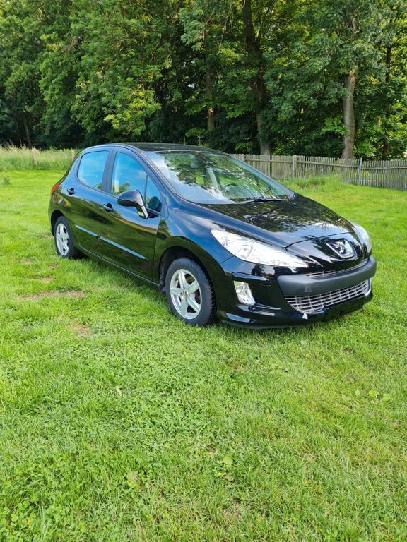Schwarz Gebraucht 2011 Peugeot 308 Allure Limousine | 3.400 € (Superpreis) - Bild 1/4