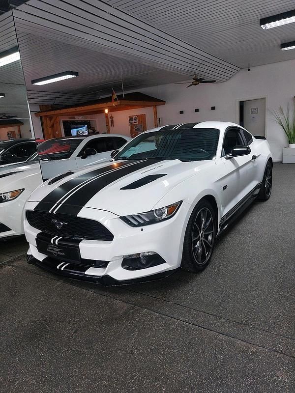 Weiß Gebraucht 2015 Ford Mustang GT Coupé | 33.000 € (Fairer Preis) - Bild 1/4