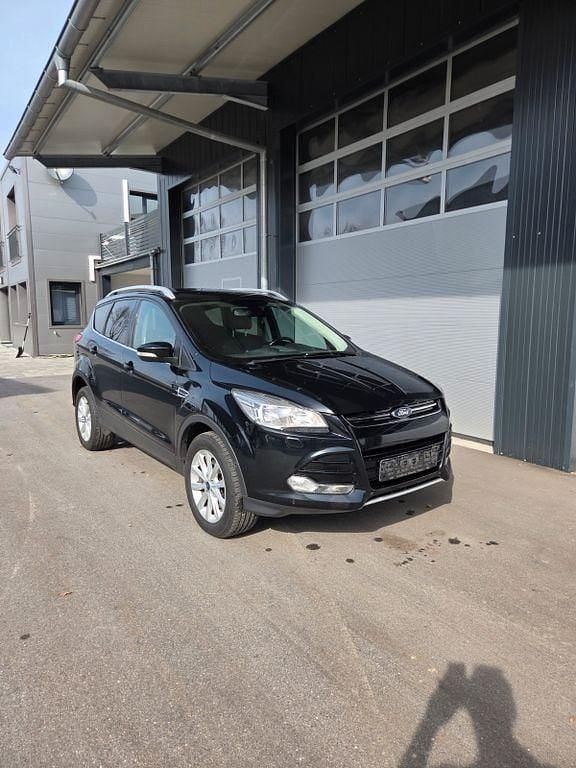 Gebraucht Ford Kuga Titanium 179 PS (131 kW) 2015 Schwarz SUV