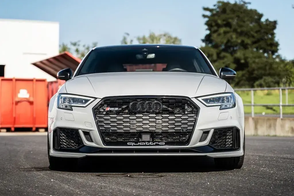 Gebraucht Audi RS3 Sport 400 PS (294 kW) 2018 Gletscherweiss Limousine