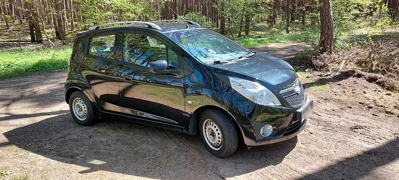 Second-hand Chevrolet Spark 81 CP (59 kW) 2012 Negru Hatchback