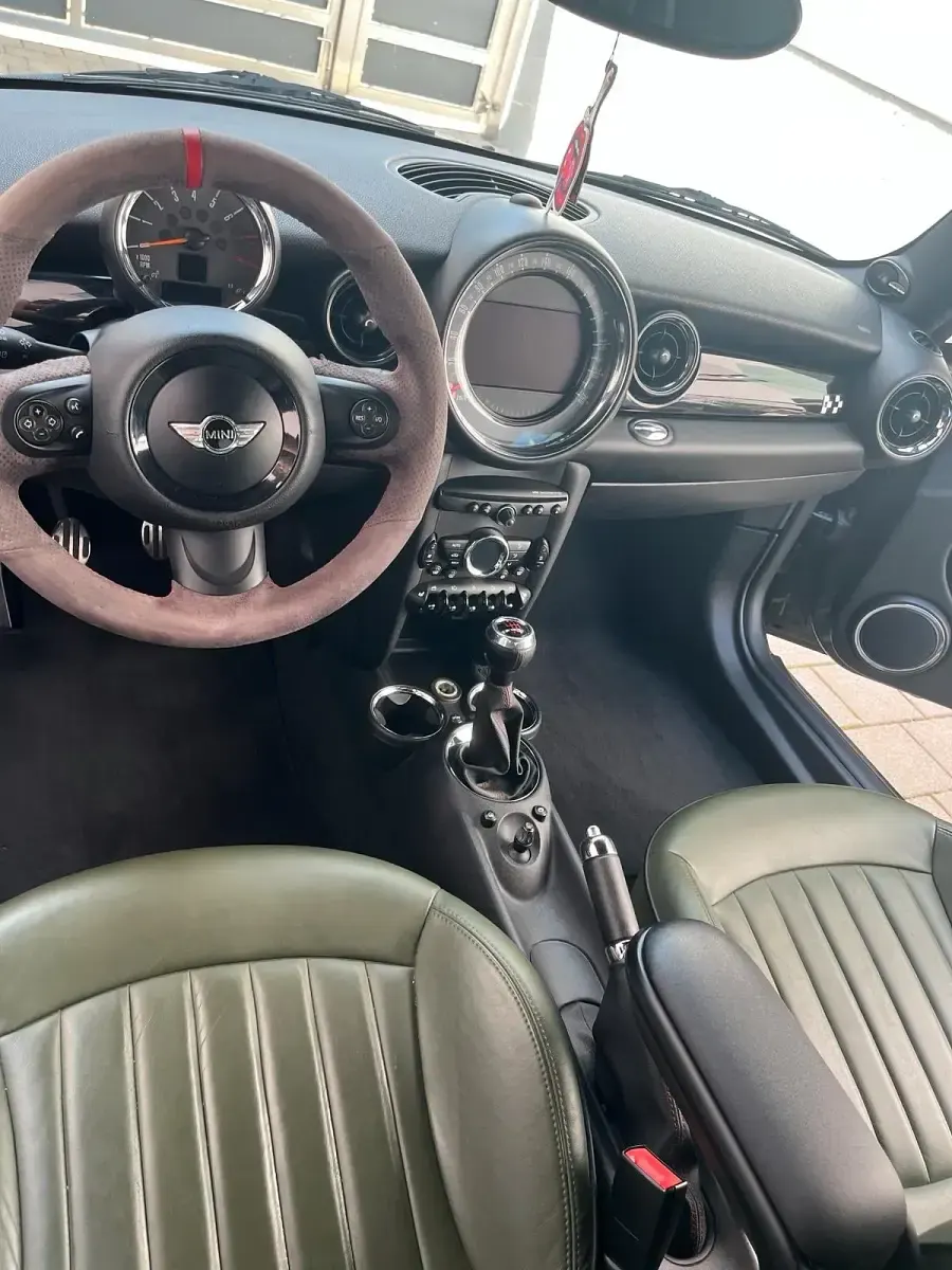 Gebraucht Mini John Cooper Works 211 PS (155 kW) 2011 Grau Kleinwagen