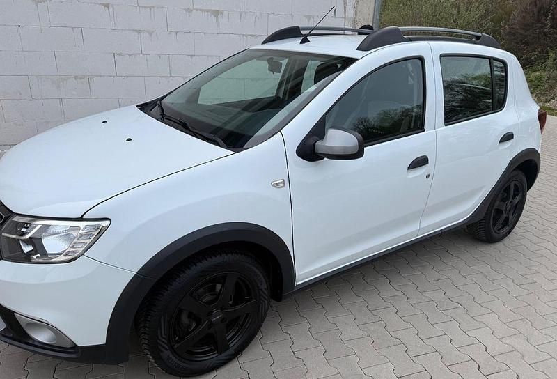 Gebraucht Dacia Sandero Comfort 90 PS (66 kW) 2019 Weiß Limousine