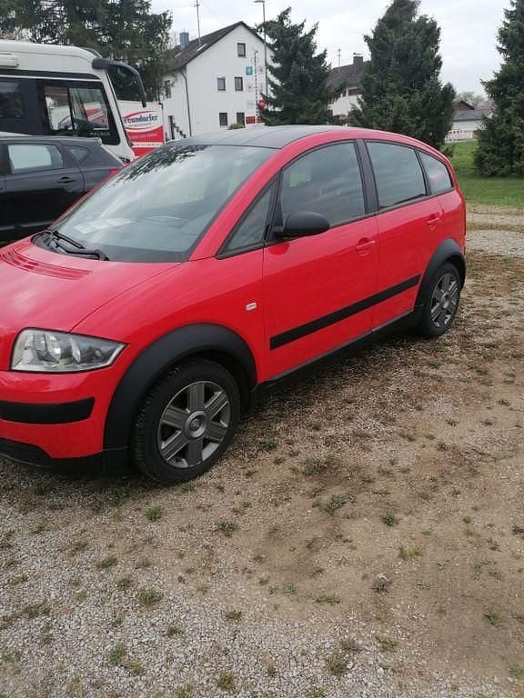 Usata Audi A2 75 CV (55 kW) 2003 Rosso Utilitaria